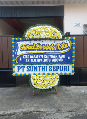 Papan Bunga Duka di Waringin